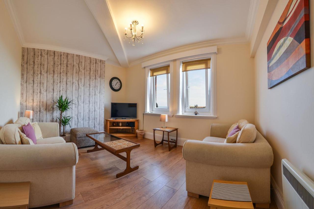 The Whitby Prospect, 2 Bed Apartment With Stunning Views, 2 Mins From Beach 外观 照片