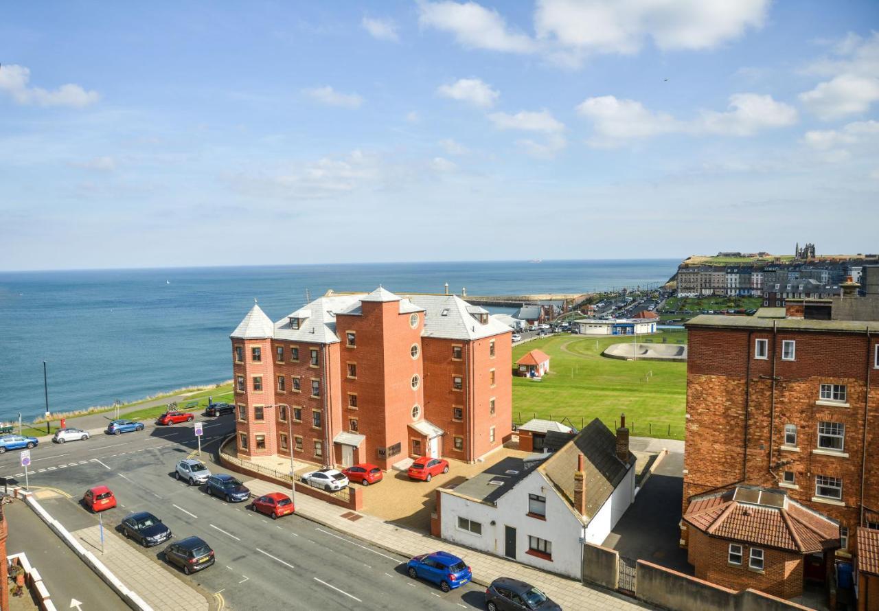 The Whitby Prospect, 2 Bed Apartment With Stunning Views, 2 Mins From Beach 外观 照片