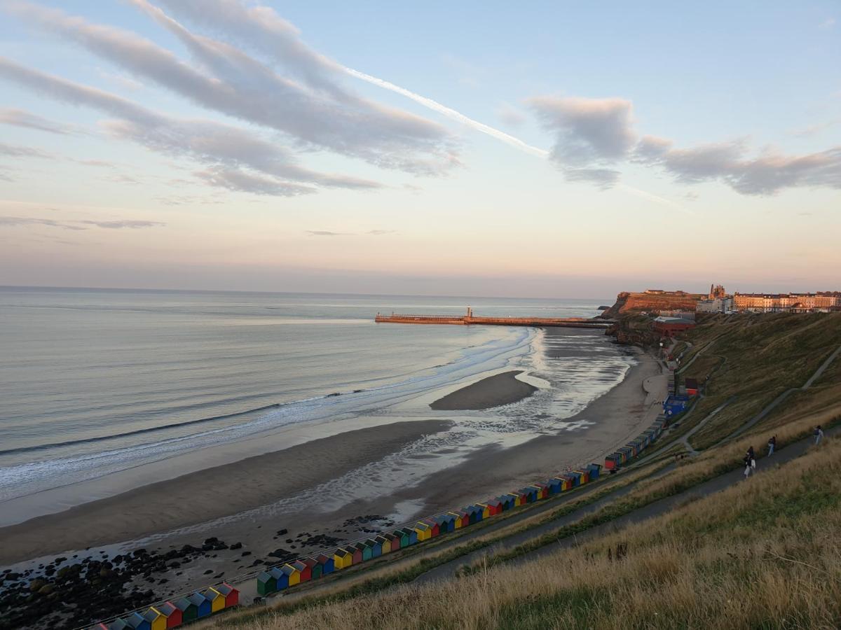 The Whitby Prospect, 2 Bed Apartment With Stunning Views, 2 Mins From Beach 外观 照片